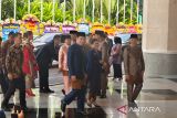 Gibran, Jokowi hingga JK hadiri akad nikah Kasespri Prabowo