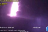 Warga diimbau jauhi radius 3 kilometer dari Gunung Anak Krakatau