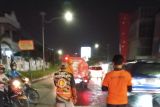 Bandar Lampung lakukan penyemprotan jalan terdampak abu vulkanik Gunung Anak Krakatau