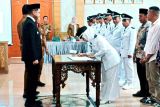 Sebanyak 35 Penjabat Kades dilantik, Wabup Sarolangun minta jaga kondusivitas Pilkades