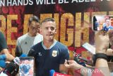Terkait wajib unggul selisih gol dengan Malaysia, Herman mengaku sangat tertantang