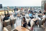 Stratos Rooftop & Bar, nongkrong asik di ketinggian langit Banjarbaru