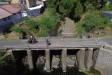 Pemkab Kediri perbaiki jembatan atasi banjir