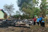 Kebakaran di Singkawang hanguskan tiga ruang kelas dan rumah dinas