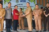 Sekadau salurkan 57.700 benih kelapa sawit kepada 21 poktan