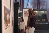 Anak-anak Sade pamerkan foto kenang kebakaran kampung mereka