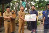 Pemkot Pontianak beri penghargaan kepada petugas kebersihan kota