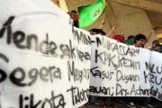 DEMO KORUPSI TIDORE