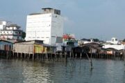 Rumah Panggung Pesisir Karimun