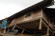 RUMAH RUBUH