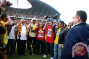 Selebrasi Alex Noerdin 