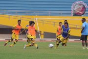 Calon pemain SFC latihan
