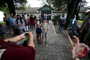 Abdi dalem cilik