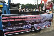 Aksi Buruh Tuntut UMR