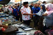 KUNJUNGI PASAR