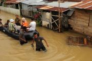 EVAKUASI KORBAN BANJIR