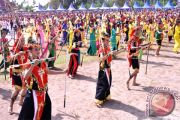 Rekor MURI Tari Giring-Girng