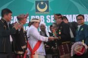 Terima Gelar