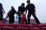Bawang Selundupan/Foto Rusdianto