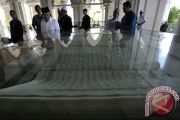 JK LIHAT AL QURAN RAKSASA