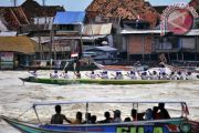 Lomba Kapal Hias dan Bidar