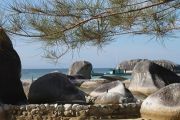 Pantai Berbatu Natuna/Evy R. Syamsir