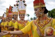 LOVELY DESEMBER