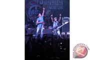 KONSER BAND SLANK