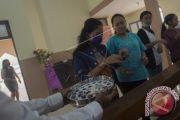 Misa Gereja Sion di Tengah Kabut Asap
