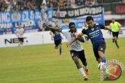 Arema menang