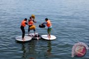 LOMBA PUKUL BANTAL DI LAUT