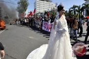 PEMOTRETAN PREWEDDING SAAT UNJUK RASA