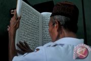 Tadarus Ramadhan manula
