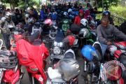 PEMUDIK PELABUHAN PENYEBERANGAN BIRA