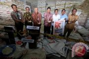 Penggerebekan Gudang Beras Oplosan