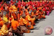 ATRAKSI TARI GANDRANG BULO