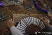 KIPAS BATIK TULIS
