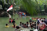 UPACARA BENDERA DI SUNGAI