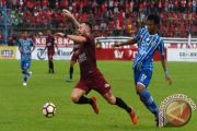 PSM MAKASSAR KALAHKAN PERSIBA