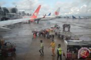 Penerbangan Batal Akibat Cuaca Buruk 