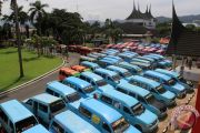 Unjuk Rasa Angkot Padang 