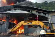 PABRIK KARET TERBAKAR
