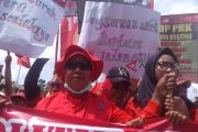 1500 buruh dari KASBI merahkan Monpera