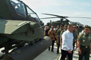 Penyerahan helikopter apache