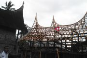 RESTORASI RUMAH GADANG