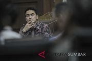 SIDANG ZUMI ZOLA