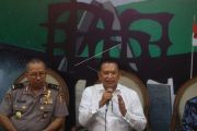 PELURU NYASAR KE GEDUNG DPR