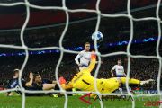 Eriksen Antar Tottenham Kalahkan Inter
