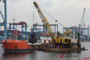 Pengerukan Lumpur Pelabuhan Tanjung Priok