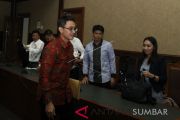 SIDANG PLEDOI ZUMI ZOLA